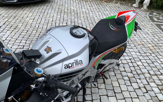 Gebrauchtmotorrad Aprilia RSV 4 Factory - Bild 6