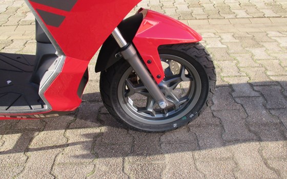 Neufahrzeug Aprilia SXR 50 - Bild 13