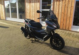 Gebrauchte Aprilia SR GT ABS 125