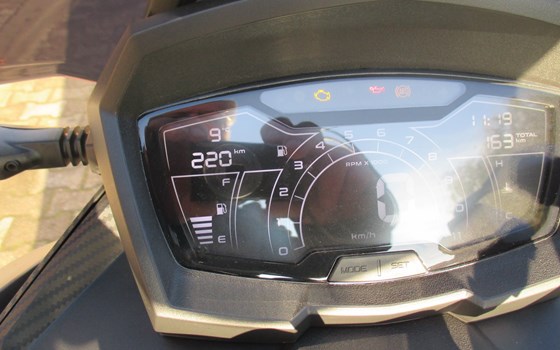 Gebrauchtmotorrad Aprilia SR GT ABS 125 - Bild 10