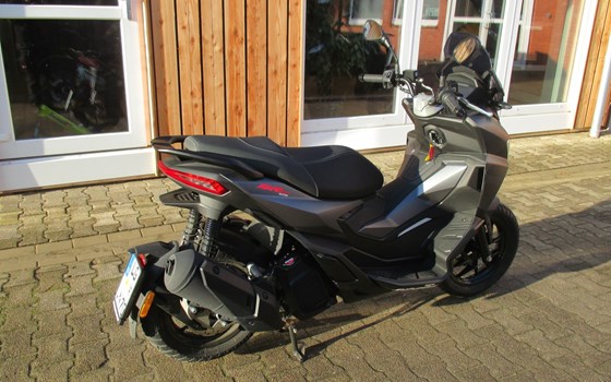 Gebrauchtmotorrad Aprilia SR GT ABS 125 - Bild 3