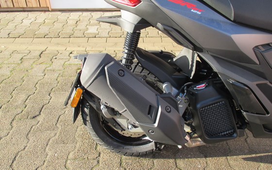 Neufahrzeug Aprilia SR GT 125 - Bild 11