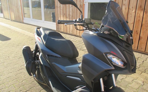 Neufahrzeug Aprilia SR GT 125 - Bild 15