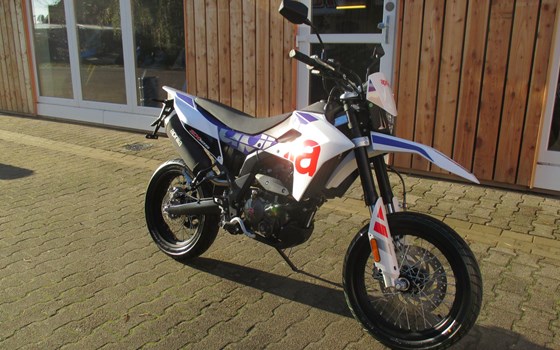 Gebrauchtmotorrad Aprilia SX 125 - Bild 1