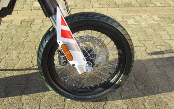 Gebrauchtmotorrad Aprilia SX 125 - Bild 14