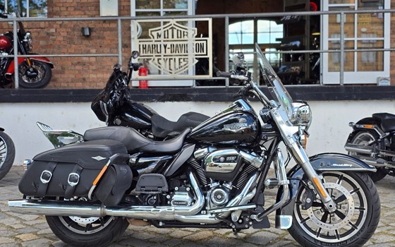 Gebrauchtmotorrad Harley-Davidson Road King Classic FLHRC - Bild 2