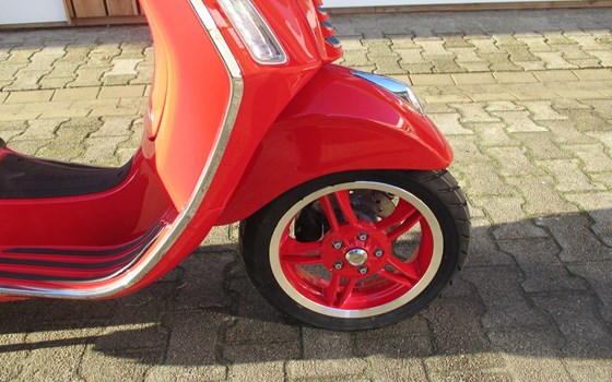 Neufahrzeug Vespa Primavera RED 50 - Bild 13