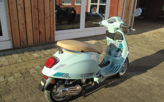 Neufahrzeug Vespa Primavera 50 Batik - Bild 3