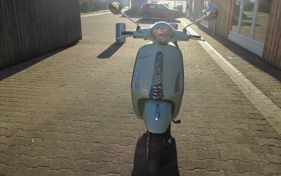 Neufahrzeug Vespa Primavera 50 Batik - Bild 7