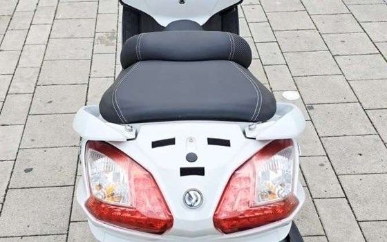 Gebrauchtmotorrad Sym MaxSym 400i - Bild 3