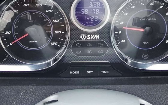 Gebrauchtmotorrad Sym MaxSym 400i - Bild 4