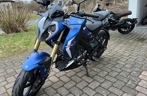 Neumotorrad Keeway RKF 125