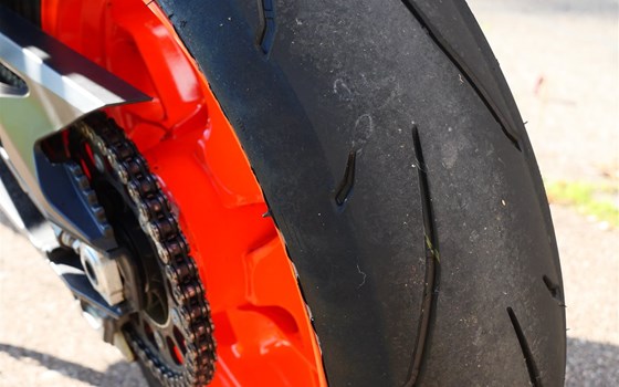 Gebrauchtmotorrad KTM 890 SMT - Bild 10