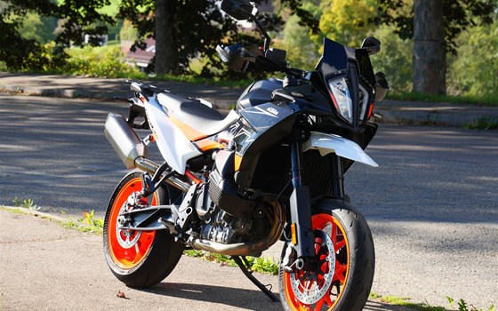 Gebrauchtmotorrad KTM 890 SMT - Bild 3