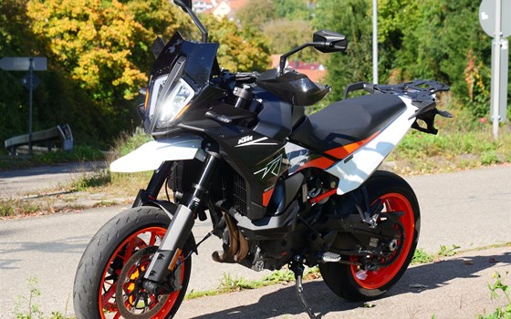 Gebrauchtmotorrad KTM 890 SMT - Bild 6