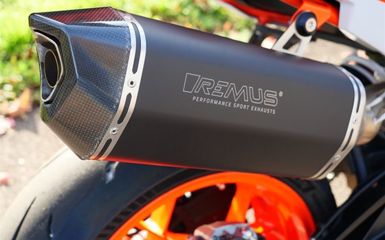 Gebrauchtmotorrad KTM 890 SMT - Bild 9