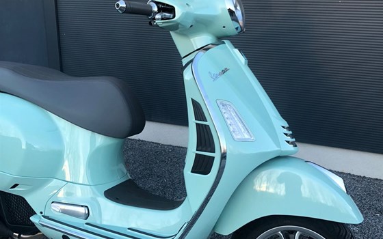 Gebrauchtmotorrad Vespa GTS 125 - Bild 3