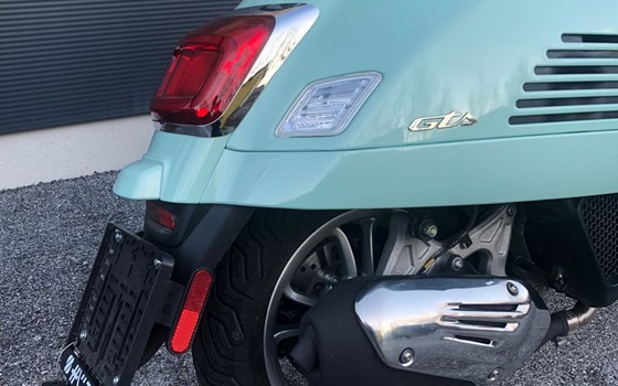 Gebrauchtmotorrad Vespa GTS 125 - Bild 5