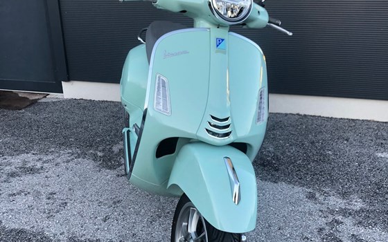 Gebrauchtmotorrad Vespa GTS 125 - Bild 6