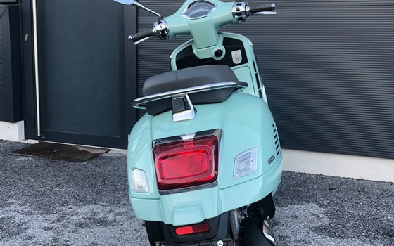 Gebrauchtmotorrad Vespa GTS 125 - Bild 8