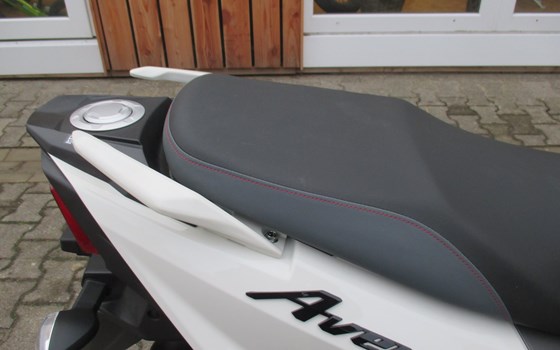 Gebrauchtmotorrad Suzuki Avenis 125 - Bild 10