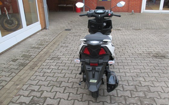 Gebrauchtmotorrad Suzuki Avenis 125 - Bild 4