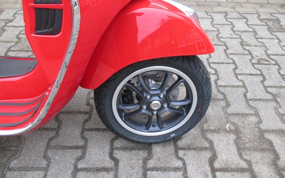 Neufahrzeug Vespa GTS 125 Super - Bild 13