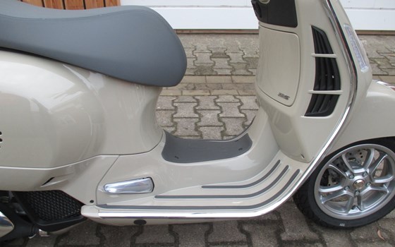 Neufahrzeug Vespa GTS 125 - Bild 12