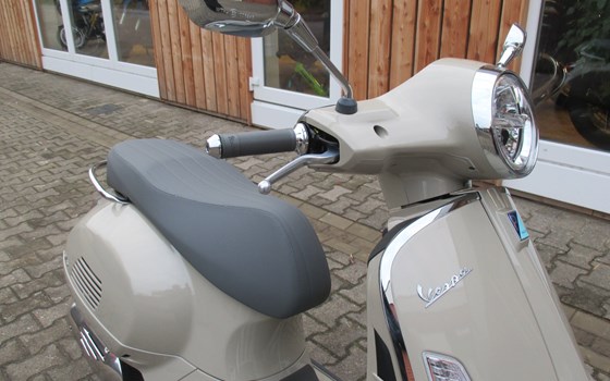 Neufahrzeug Vespa GTS 125 - Bild 15