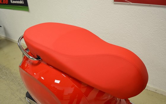 Neufahrzeug Vespa Primavera 125 (RED) - Bild 5