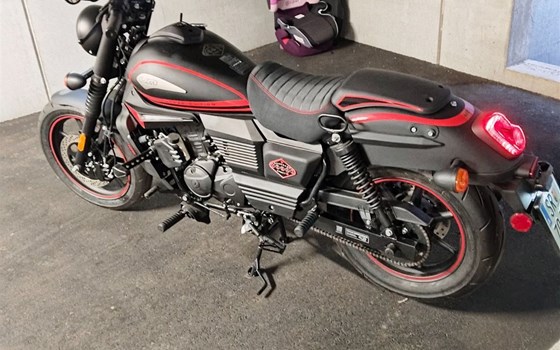 Gebrauchtmotorrad United Motors UM Renegade Commando Vegas 125 - Bild 3