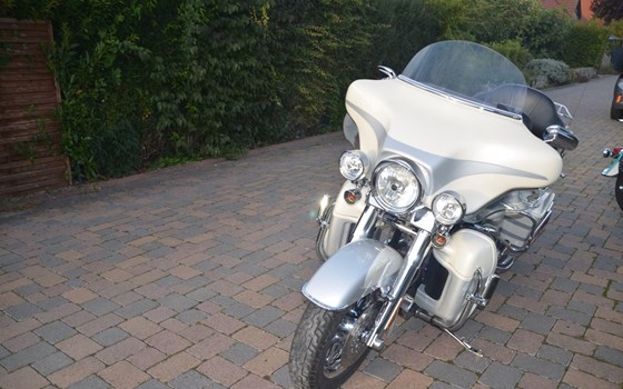 Gebrauchtmotorrad Harley-Davidson Electra Glide FLH - Bild 2