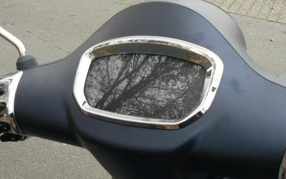 Neufahrzeug Vespa GTS 125 Super Tech - Bild 4