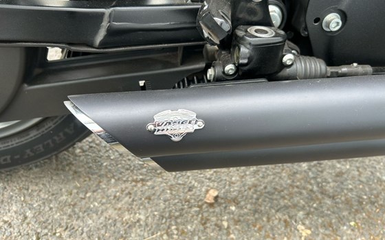 Gebrauchtmotorrad Harley-Davidson Sportster XL 1200 Roadster - Bild 8