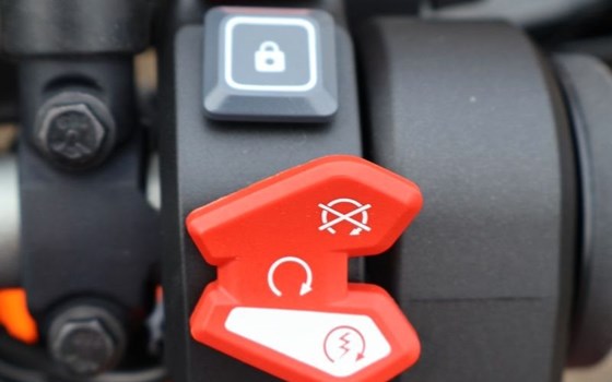 Neufahrzeug KTM 1290 Super Duke GT - Bild 12