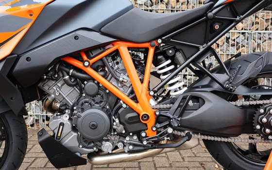 Neufahrzeug KTM 1290 Super Duke GT - Bild 3