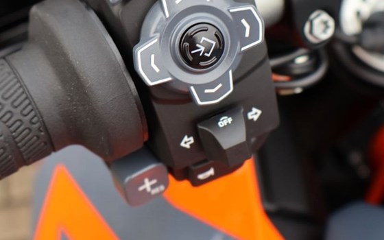 Neufahrzeug KTM 1290 Super Duke GT - Bild 8