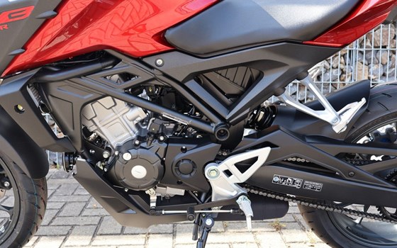 Gebrauchtmotorrad Honda CB125R - Bild 3