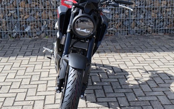 Gebrauchtmotorrad Honda CB125R - Bild 5