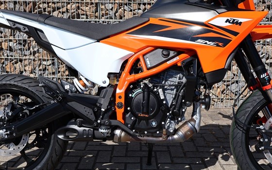 Neufahrzeug KTM 125 SMC R - Bild 13