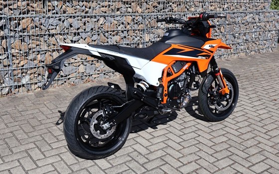 Neufahrzeug KTM 125 SMC R - Bild 15