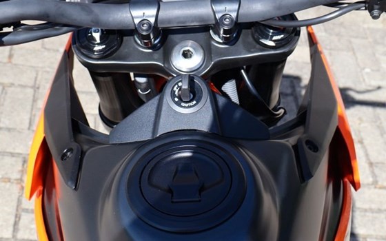 Neufahrzeug KTM 125 SMC R - Bild 7