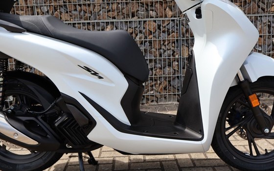 Gebrauchtmotorrad Honda SH125i - Bild 14