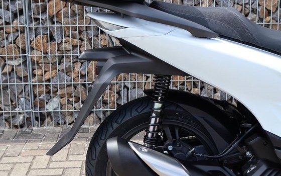 Gebrauchtmotorrad Honda SH125i - Bild 15