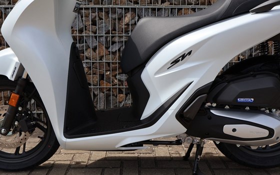 Gebrauchtmotorrad Honda SH125i - Bild 3