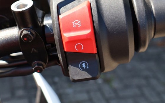 Neufahrzeug KTM 390 SMC R - Bild 11