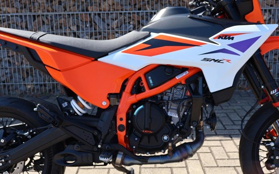 Neufahrzeug KTM 390 SMC R - Bild 14