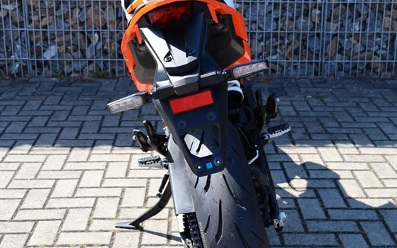 Neufahrzeug KTM 390 SMC R - Bild 7