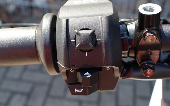 Neufahrzeug KTM 390 SMC R - Bild 9