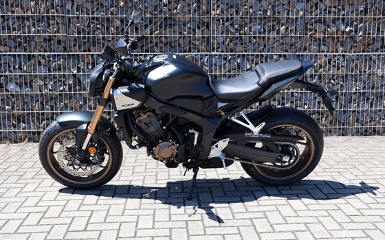 Neufahrzeug Honda CB650R E-Clutch - Bild 1